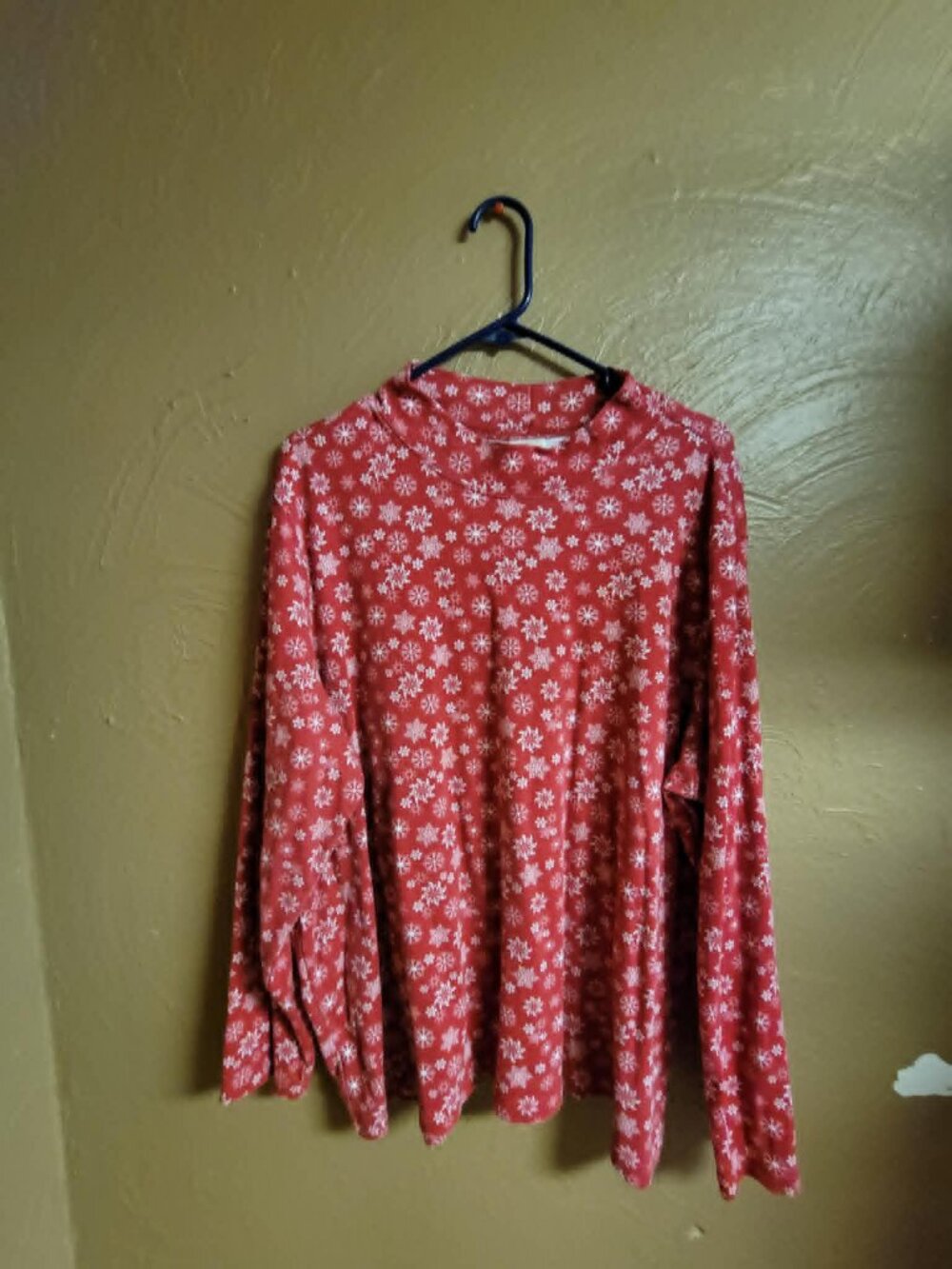 Blair Shirt Womens 3 XL Red with White Snowflakes Mock Neck Holiday Top #131